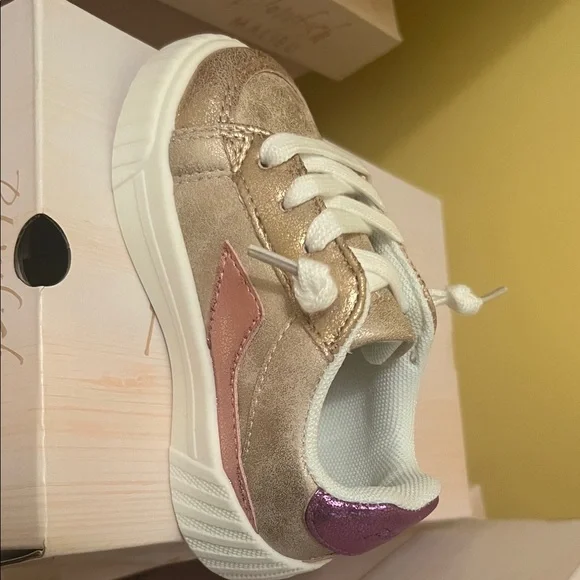 Blowfish Metallic Gold Kids Sneakers - Picture 3 of 3